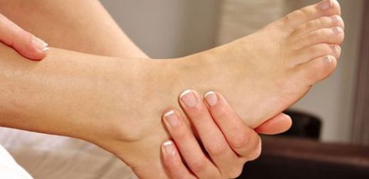 Ayak Parmak Kemik Çıkıntısı Belirtileri ve Tedavisi